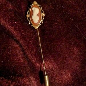 Avon Cameo Stick Pin With Seed Pearls